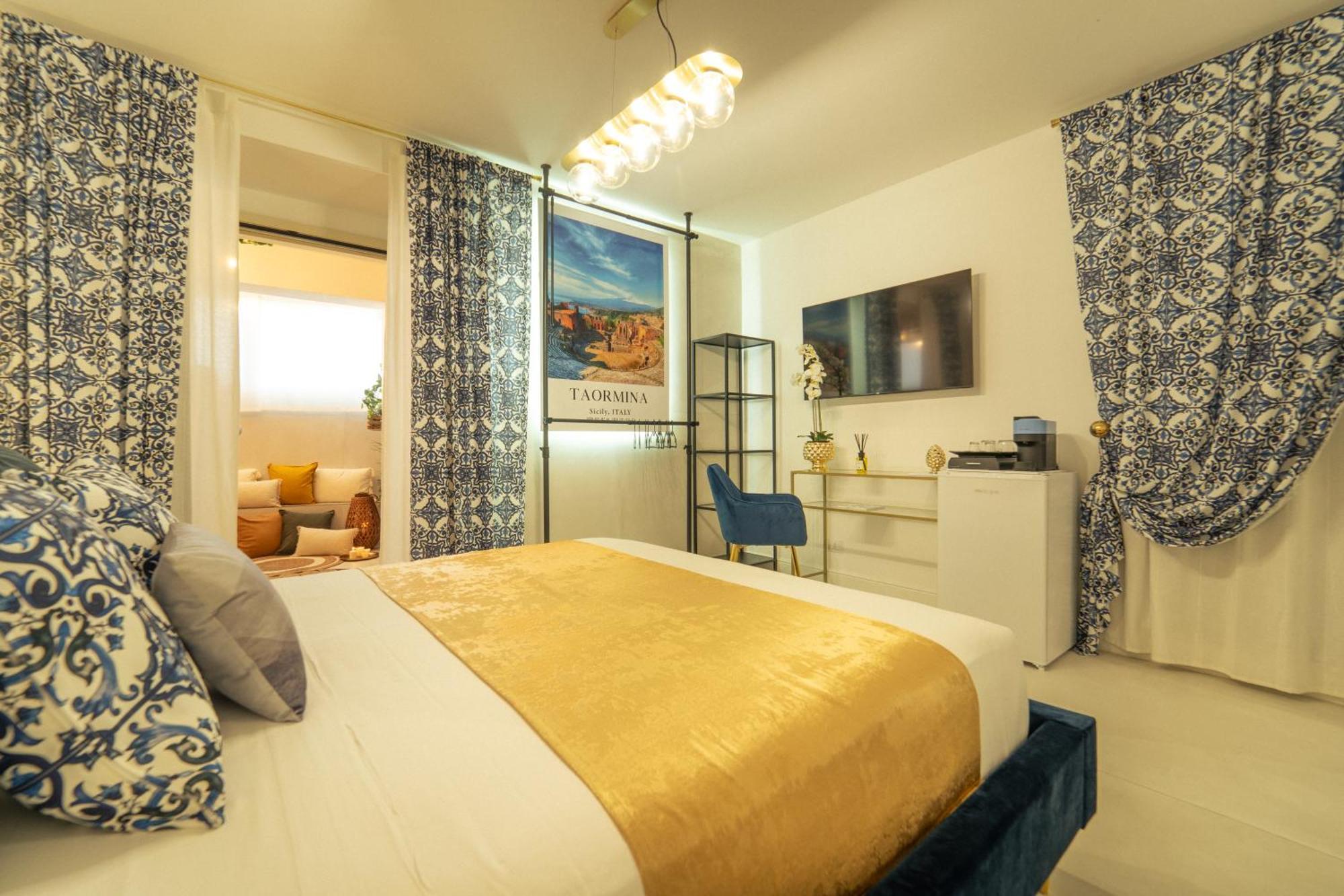 Johnny'S Suites Taormina Beach Bay Exterior foto